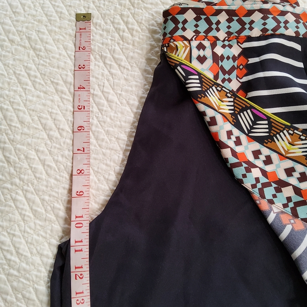 Geometric Patterned Black Skirt - Picture 11 of 12